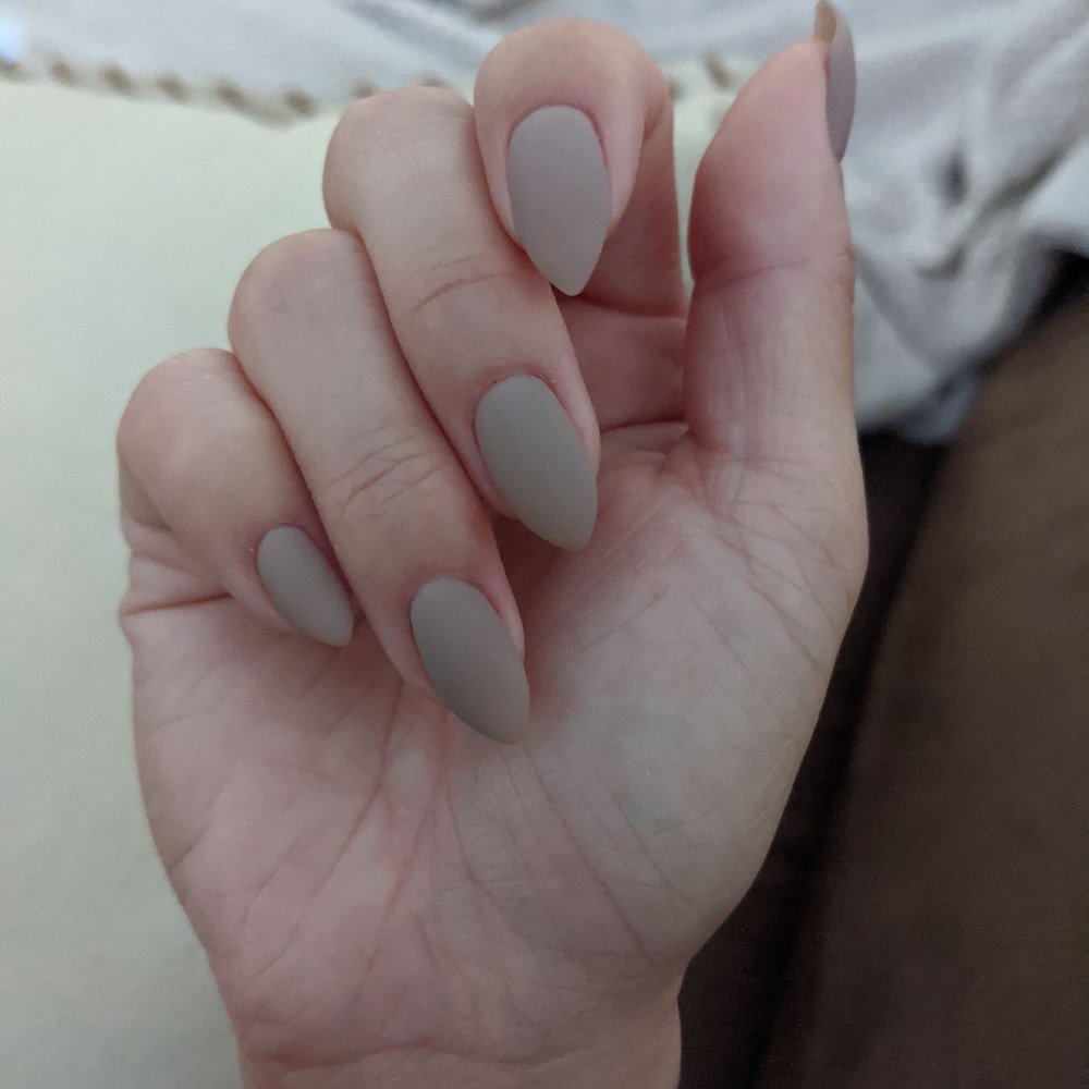 Matte nails