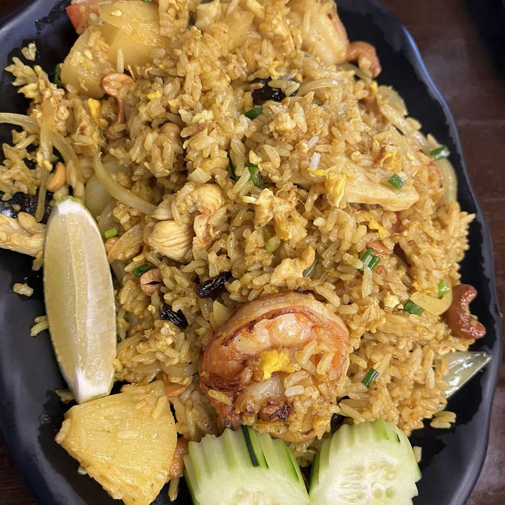 PadThai Bistro - Thai Pineapple Fried Rice - Thai Near Me - Glendale, California PadThai Bistro - Thai Pineapple Fried Rice - Thai Near Me - Glendale, California