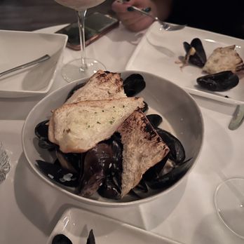 Yebo Beach Haus - Mussels - New American Near Me - Atlanta, Georgia Yebo Beach Haus - Mussels - New American Near Me - Atlanta, Georgia
