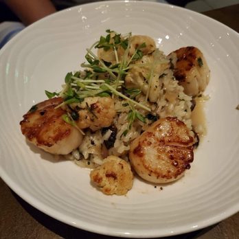Earls Kitchen + Bar - Scallop Risotto Plate - Cocktail Bars Near Me - Plano, Texas