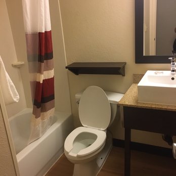Red Roof PLUS - Hotels Near Me - Woburn, Massachusetts