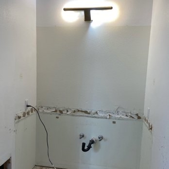 Fo Remodeling - Before vanity - General Contractors Near Me - Elk Grove, California Fo Remodeling - Before vanity - General Contractors Near Me - Elk Grove, California