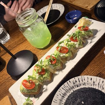 Ton Shou - Avocado Crispy Rice - Izakaya Near Me - Las Vegas, Nevada Ton Shou - Avocado Crispy Rice - Izakaya Near Me - Las Vegas, Nevada