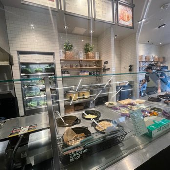 CAVA - Mediterranean Near Me - Pasadena, California