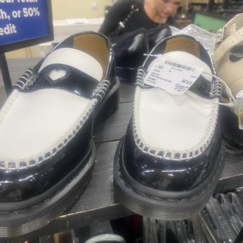 DeeLux - But they don't have men's - Used, Vintage & Consignment Near Me - Orange, California DeeLux - But they don't have men's - Used, Vintage & Consignment Near Me - Orange, California