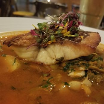 Hugo's Invitados - Seafood Near Me - Irving, Texas