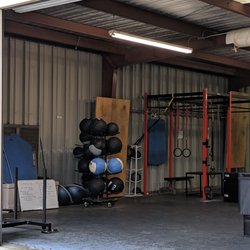 Caltech Braun Athletic Center - Outdoor weight room