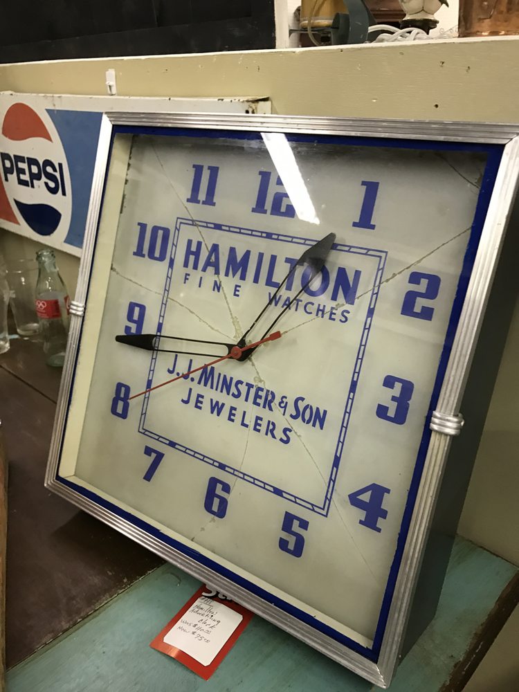 Unique Antiques Mall, King Roadtrippers