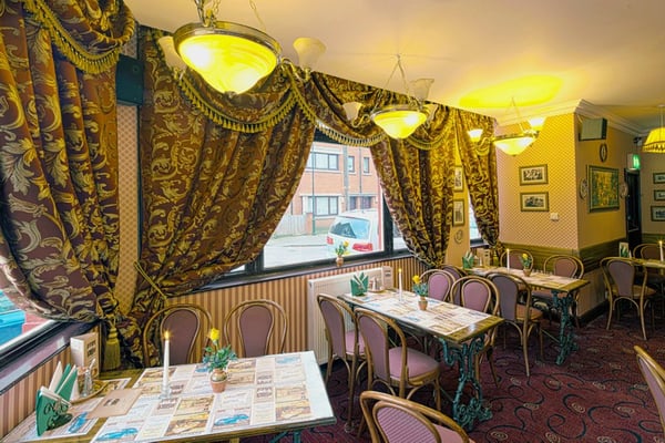 Berneliu Uzeiga - Shepherds Inn, Leytonstone by null