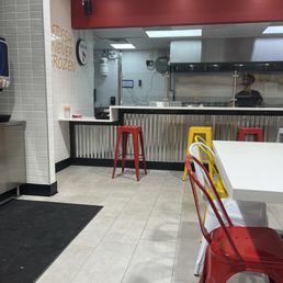 The waiting & eating area.