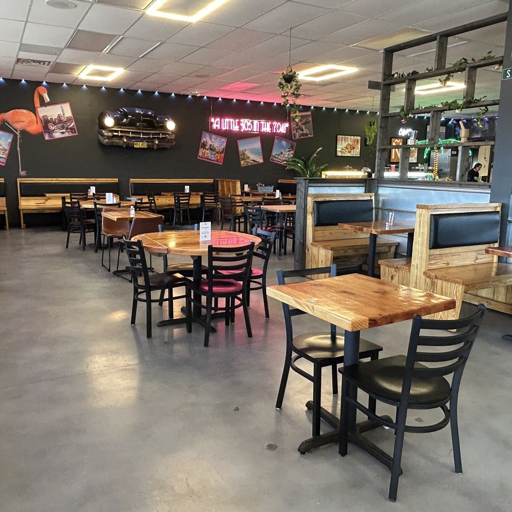 Miami Fusion Cafe - Inside - Cuban Near Me - Lincolnton, North Carolina Miami Fusion Cafe - Inside - Cuban Near Me - Lincolnton, North Carolina