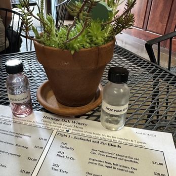 Heritage Oak Winery - Love how they help you keep track of what your tasting. - Wineries Near Me - Acampo, California Heritage Oak Winery - Love how they help you keep track of what your tasting. - Wineries Near Me - Acampo, California