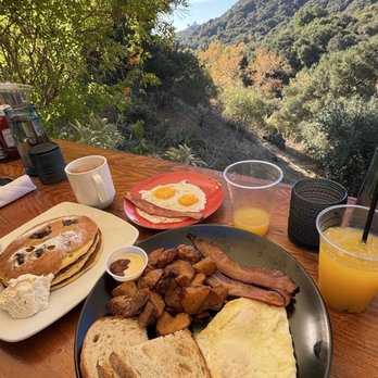 Cafe on 27 - Breakfast & Brunch Near Me - Topanga, California