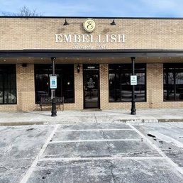 Exterior outside entrance of Embellish Beauty Bar - Roscoe, Illinois Exterior outside entrance of Embellish Beauty Bar - Roscoe, Illinois
