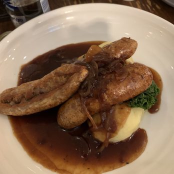 The Curator Bar and Dining - Bangers and mash - British Near Me - London, XGL The Curator Bar and Dining - Bangers and mash - British Near Me - London, XGL