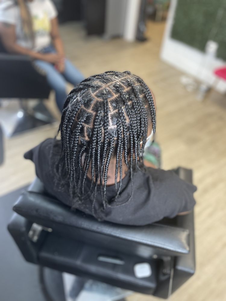 THE GOLDEN RULE HAIR BRAIDING Updated September 2024 31 Photos Charlotte, North Carolina