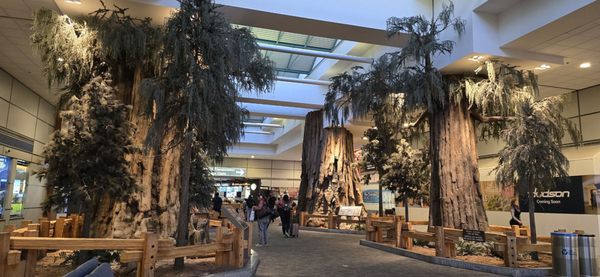 Fresno Yosemite International Airport by null