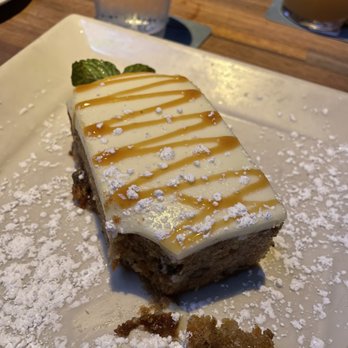 Yard House - Carrot Cake - New American Near Me - Willow Grove, Pennsylvania