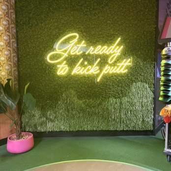 Holey Moley - Cute photo backdrop - Mini Golf Near Me - Irvine, California
