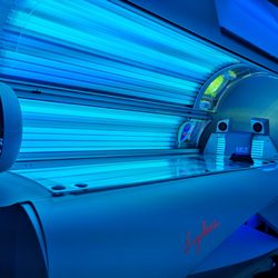 Miami Glow Tanning - Turbo Laydown Tanning Bed