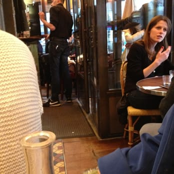 Café Daguerre - Sneaky shot of friendly waiter - French Near Me - Paris, 75 Café Daguerre - Sneaky shot of friendly waiter - French Near Me - Paris, 75