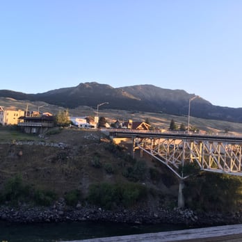 Absaroka Lodge - The beauty out back of every room - Hotels Near Me - Gardiner, Montana