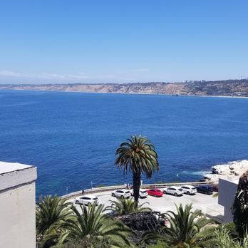 Duke's La Jolla - New American Near Me - La Jolla, California