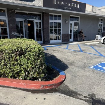In-sīt Coffee - Outside - Coffee & Tea Near Me - Costa Mesa, California In-sīt Coffee - Outside - Coffee & Tea Near Me - Costa Mesa, California