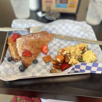 Ruthie's Cafe - The split for a perfect breakfast Sunnyside Power Bowl Sourdough French Toast - Cafes Near Me - Dallas, Texas Ruthie's Cafe - The split for a perfect breakfast Sunnyside Power Bowl Sourdough French Toast - Cafes Near Me - Dallas, Texas