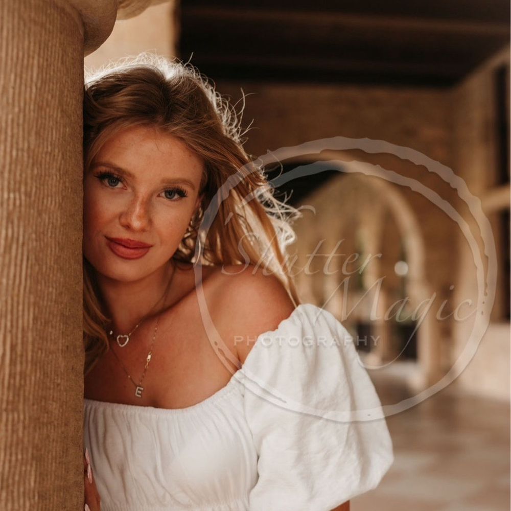 Senior photo Senior photo