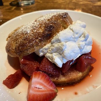 Feast - Roasted strawberry shortcake - New American Near Me - Tucson, Arizona