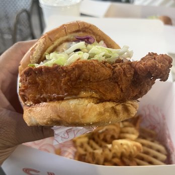 Cluck Kitchen - Nashville Hot Chicken Sandwich - Chicken Shop Near Me - Redlands, California Cluck Kitchen - Nashville Hot Chicken Sandwich - Chicken Shop Near Me - Redlands, California