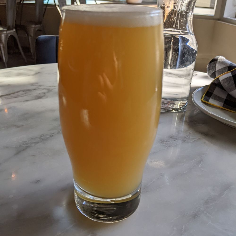 Sprezzatura - Happy hour beer - Pizza Near Me - Vancouver, British Columbia