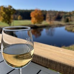 Worthington Vineyard & Winery - Enjoying a glass on the upper deck