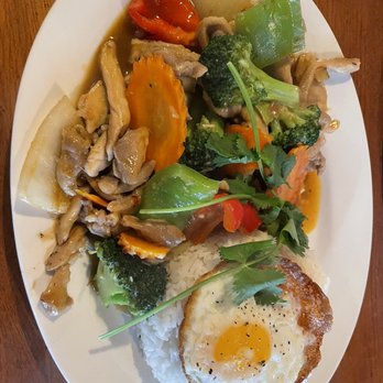 CÔBA - COM Sautéed Lemongrass Chicken - Vietnamese Near Me - Seattle, Washington