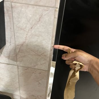 Marcus Chesterfield Cinema - Large gap in stall in women's restroom (ugh) - Cinema Near Me - Chesterfield, Missouri