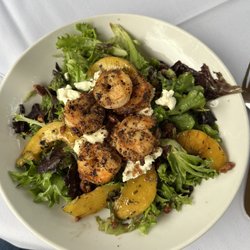 Ironwood - Peach special salad with shrimp