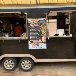 Basil Thai - Walk up. Simple choice. This is a very happy sight for many.