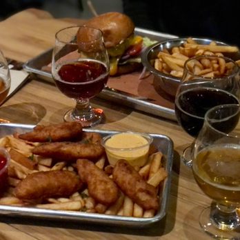 Brews Brothers Brewpub - Fish and chips & Classic burger - Brewpubs Near Me - Burbank, California