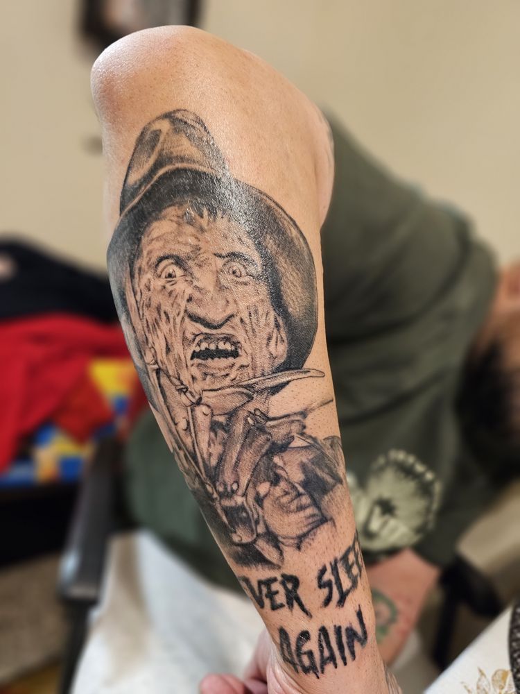United Tattoo Logo