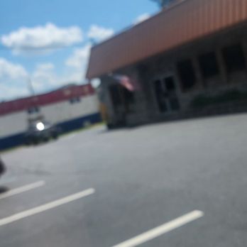 Turn In Diner - Outside area and parking lot - Diners Near Me - Bath, Pennsylvania