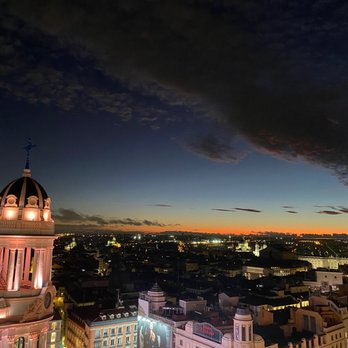 Ella Sky Bar - Restaurants Near Me - Madrid, M