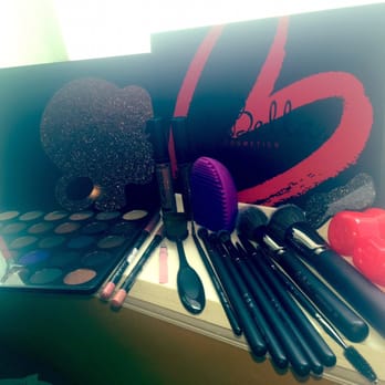 Glam Powder Room - All this stuff for $200. - Cosmetics & Beauty Supply Near Me - Chula Vista, California Glam Powder Room - All this stuff for $200. - Cosmetics & Beauty Supply Near Me - Chula Vista, California