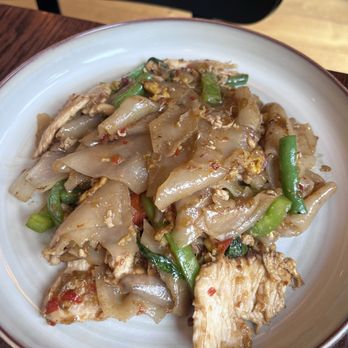 TongDee Thai - Pad Knee Mao (Drunkun Noodle) - Thai Near Me - Brooklyn, New York TongDee Thai - Pad Knee Mao (Drunkun Noodle) - Thai Near Me - Brooklyn, New York