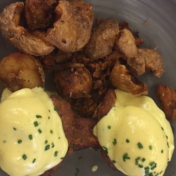 Batch Local Kitchen - Crab Cake Benedict - Cocktail Bars Near Me - West Palm Beach, Florida Batch Local Kitchen - Crab Cake Benedict - Cocktail Bars Near Me - West Palm Beach, Florida