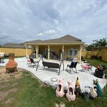 Ultimate Alliance Concrete Designs - a backyard with a fire pit - Masonry/Concrete Near Me Ultimate Alliance Concrete Designs - a backyard with a fire pit - Masonry/Concrete Near Me
