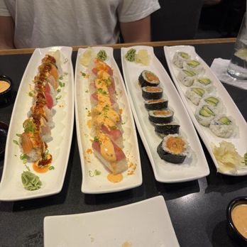 Akebono 515 - From left to right: Nonsense Roll, Compressor Roll, Spicy Salmon Roll, Avocado Roll - Sushi Bars Near Me - Des Moines, Iowa Akebono 515 - From left to right: Nonsense Roll, Compressor Roll, Spicy Salmon Roll, Avocado Roll - Sushi Bars Near Me - Des Moines, Iowa