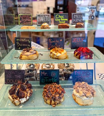 Cinnaholic by null
