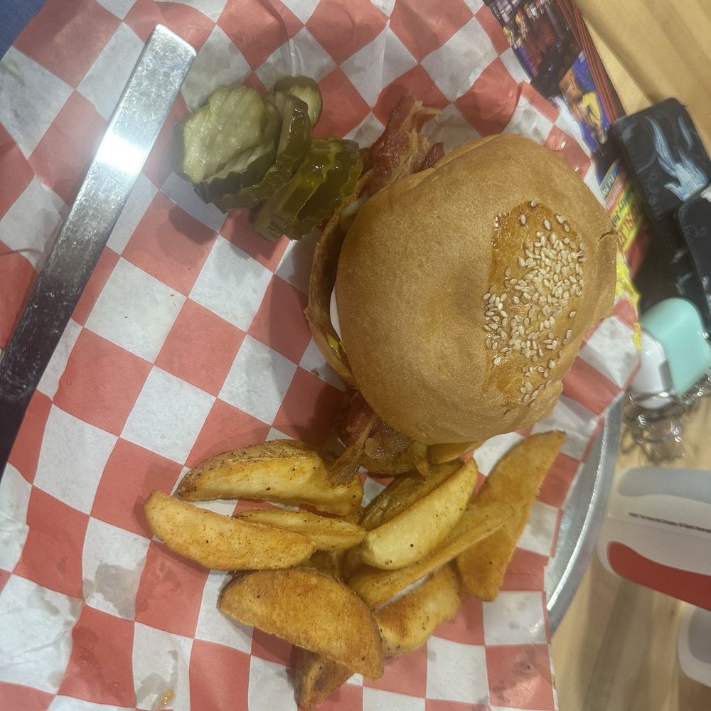 Fuddruckers - Southwest Burger - Burgers Near Me - Branson, Missouri Fuddruckers - Southwest Burger - Burgers Near Me - Branson, Missouri
