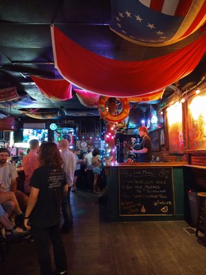 Cat's Eye Pub by null